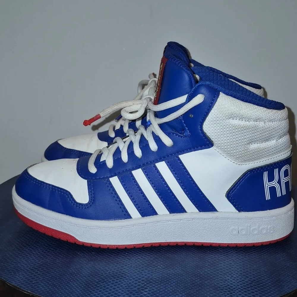 Adidas Pokémon Blue and White Sneakers sz.6 [#1639]